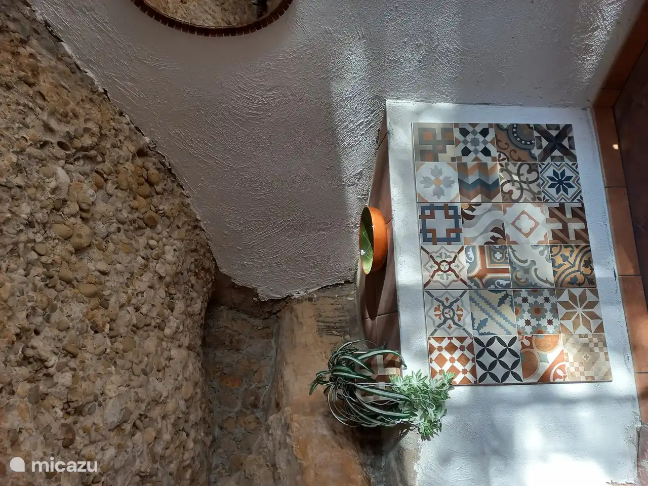 Felsenzimmer: Dieses Zimmer ist an einen Felsen gebaut