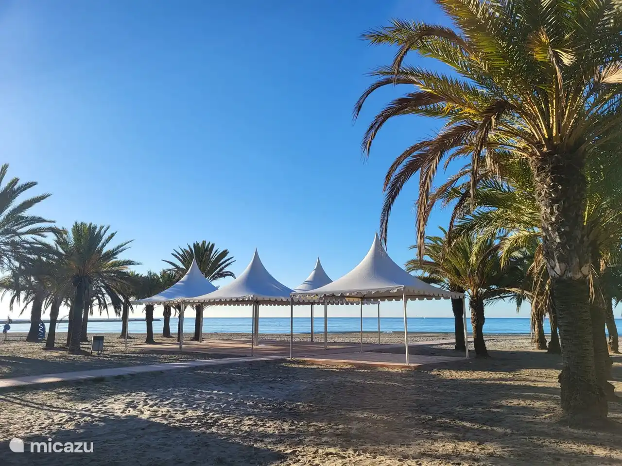 Surroundings and beach