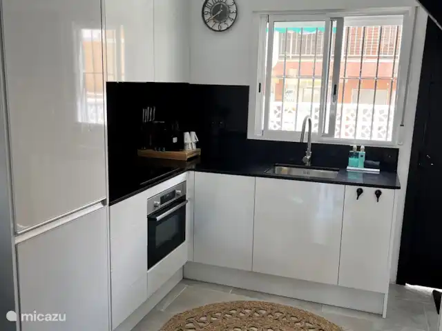 Fantastische woning bij het strand huren in Spanje, Costa Blanca, Santa Pola - vakantiehuis Moderne keuken