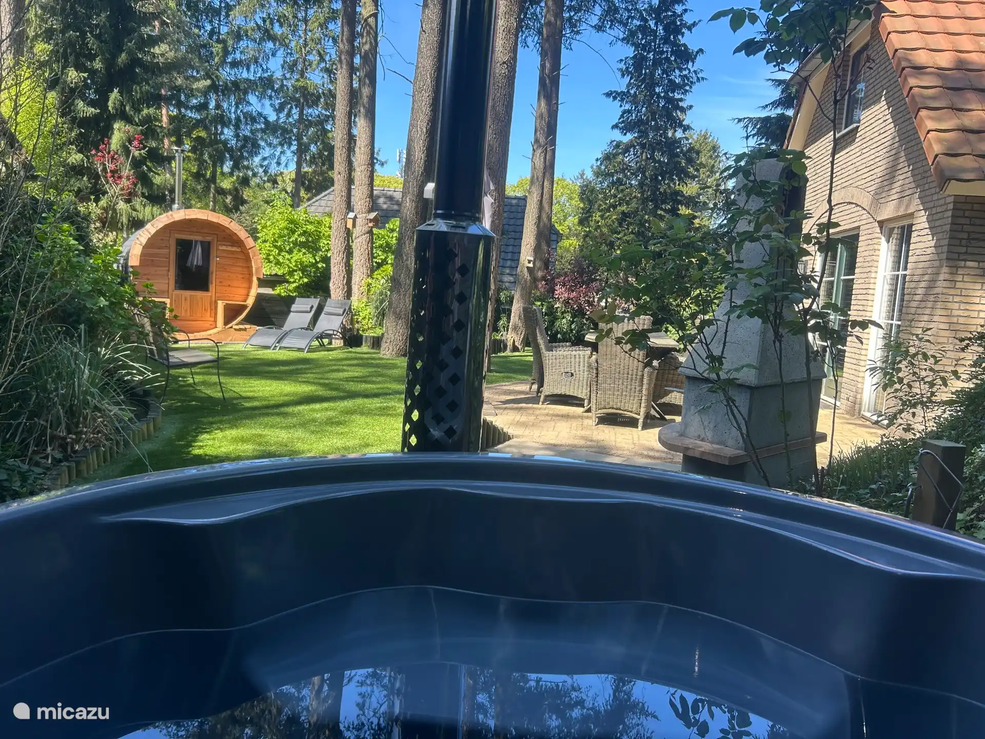 Wellness in de tuin, hottub en sauna