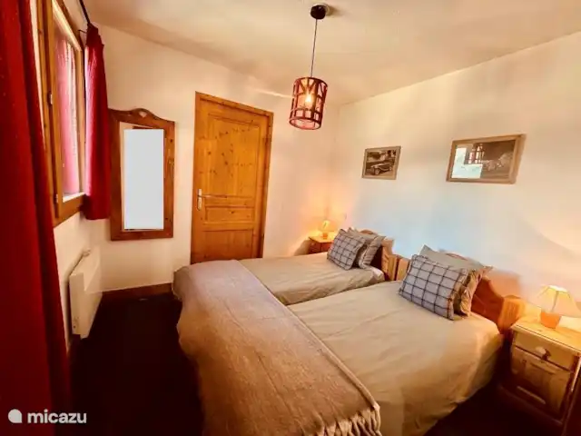 Appartement 'Paradi Ski, Vélo & Randonnée' | France, Hautes-Alpes, La Plagne - appartement Chambre 2