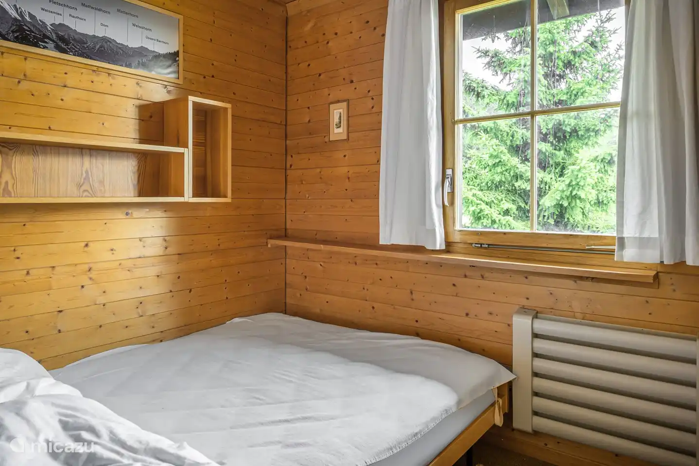 1 slaapkamer met Frans bed