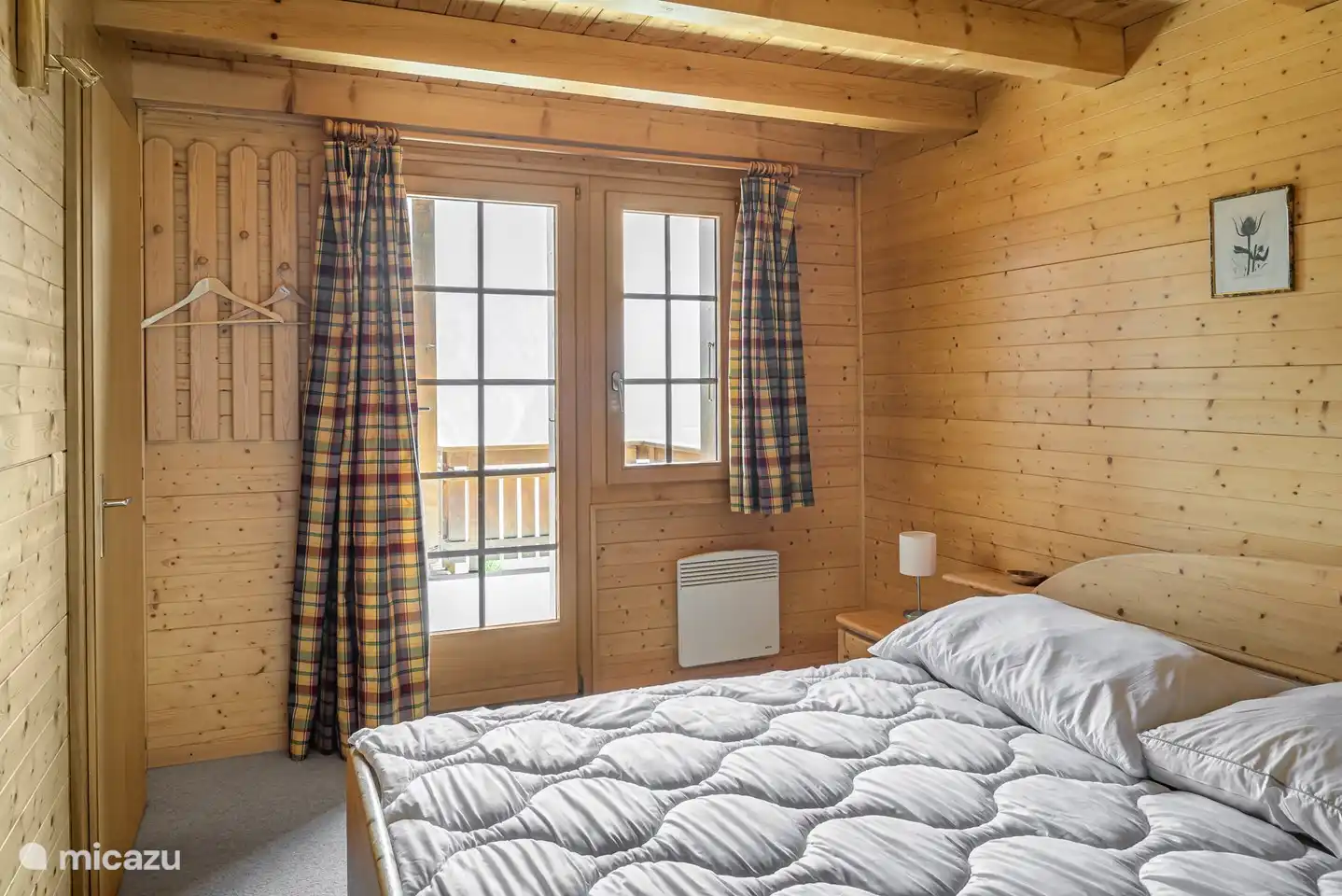 1 bedroom with double beds