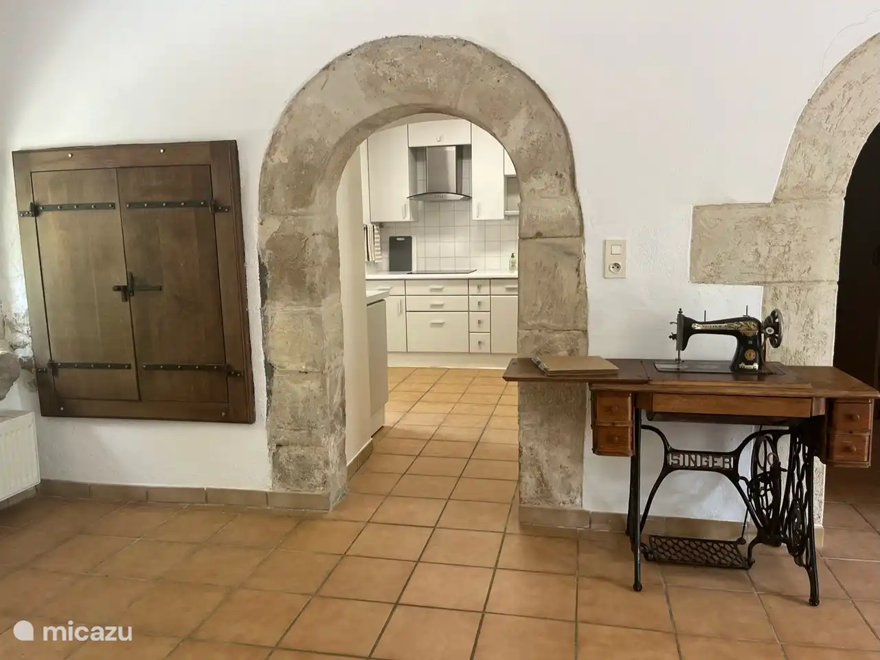 Durchgang zu Küche und Bad