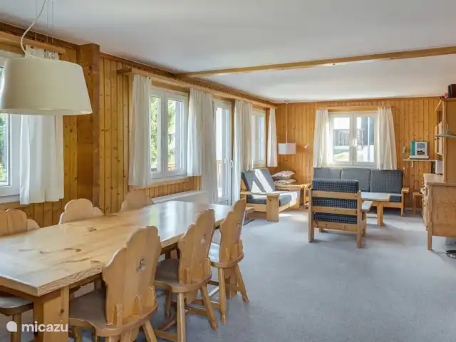 Location de Vacances Suisse, Valais, Fiesch, appartement - Lotus OG Salon-salle à manger avec cuisine ouverte