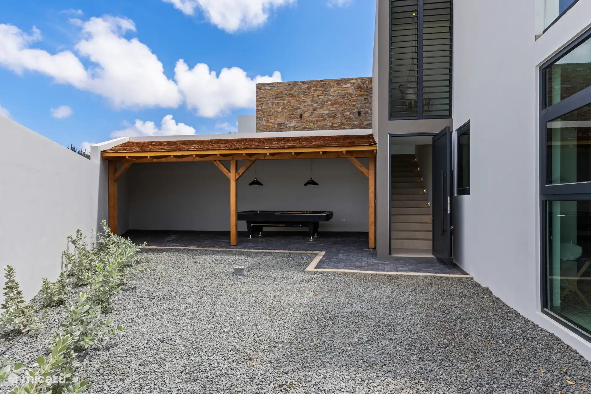 Outdoor covered pool table