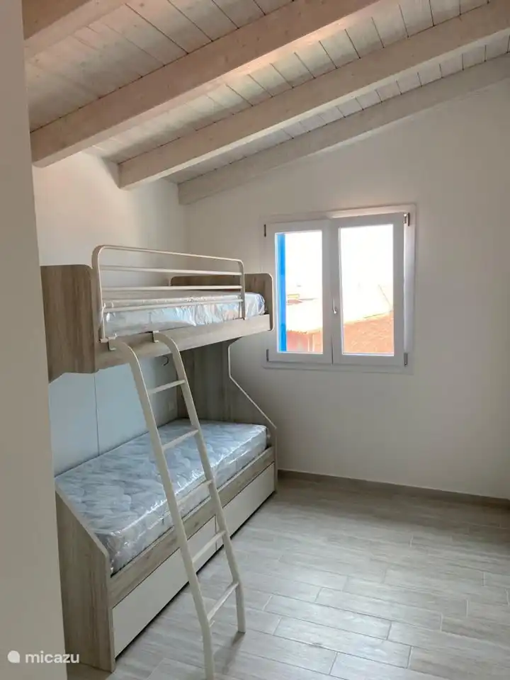 dormitorio 2 con literas