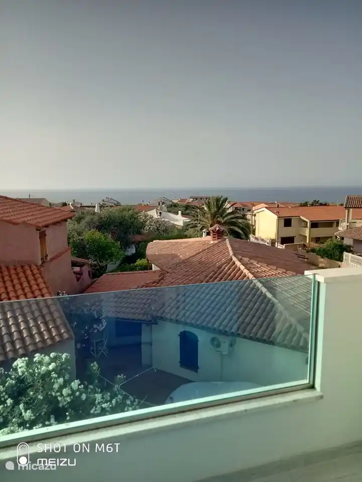 Terraza con vista al mar