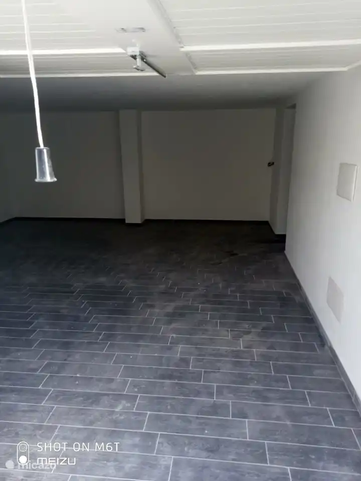 garaje con portón automático