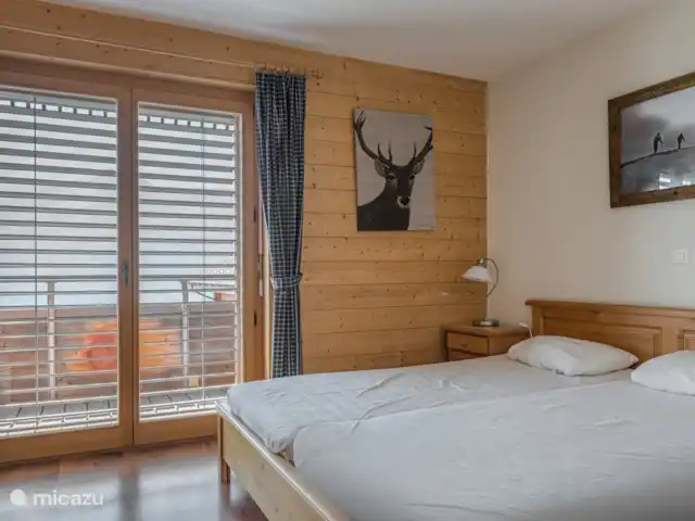 Laackerhof | Suisse, Valais, Bettmeralp - chalet 1 chambre avec 2 lits simples, douche, wc, lavabo.