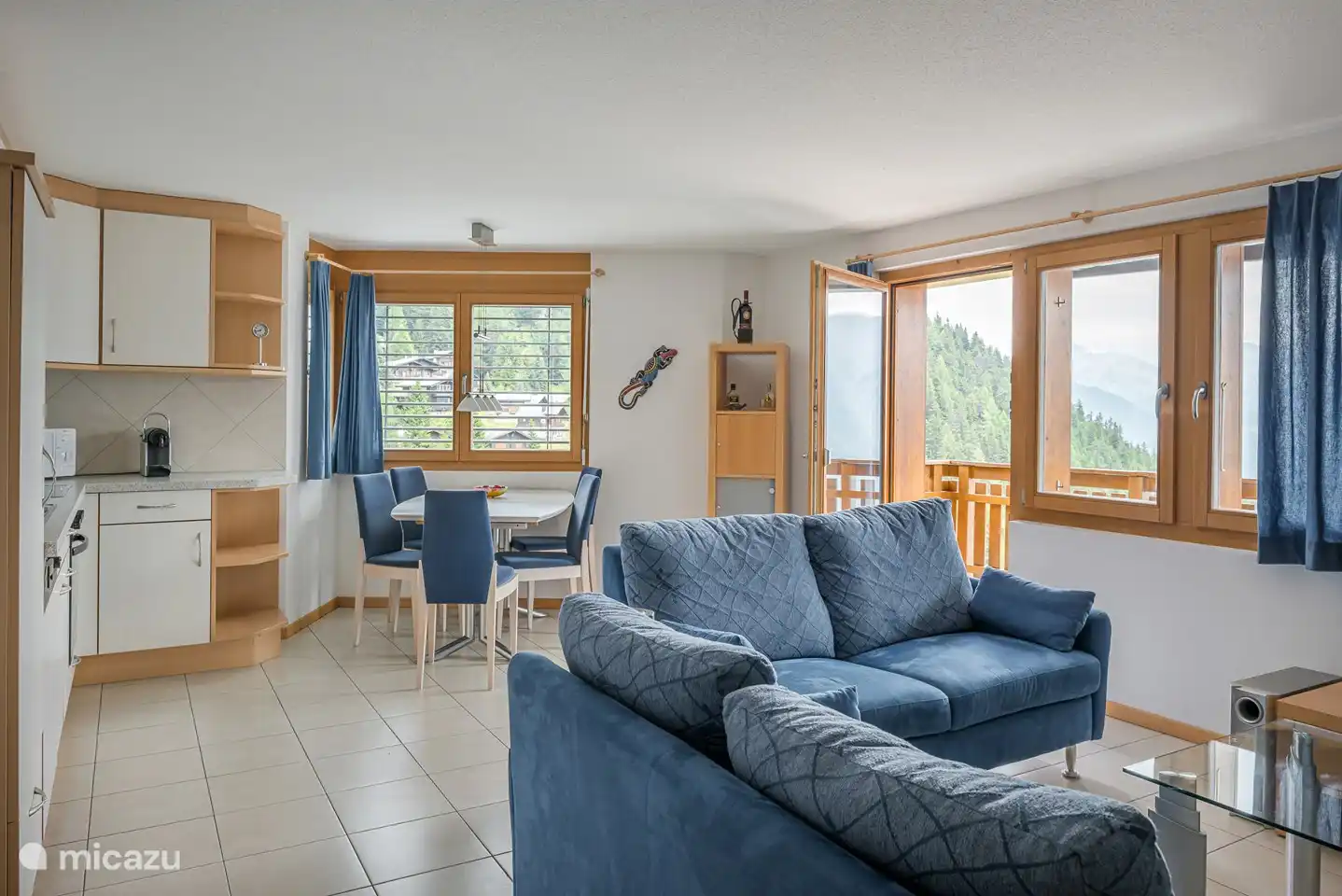 Stylish 3 1/2; Rooms Apartment on the 2nd floor with a large south and east-facing balcony