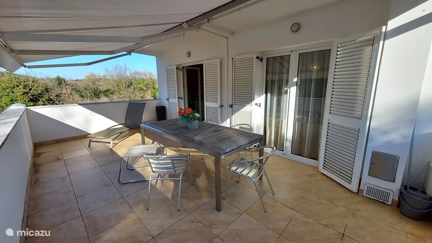 Terraza, primera planta, apartamento de dos habitaciones