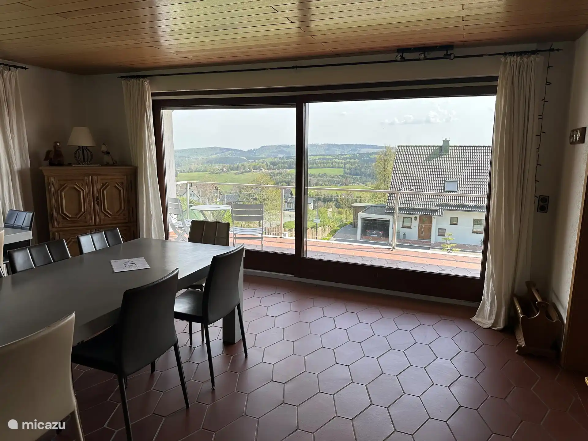 Dining room with panoramic view