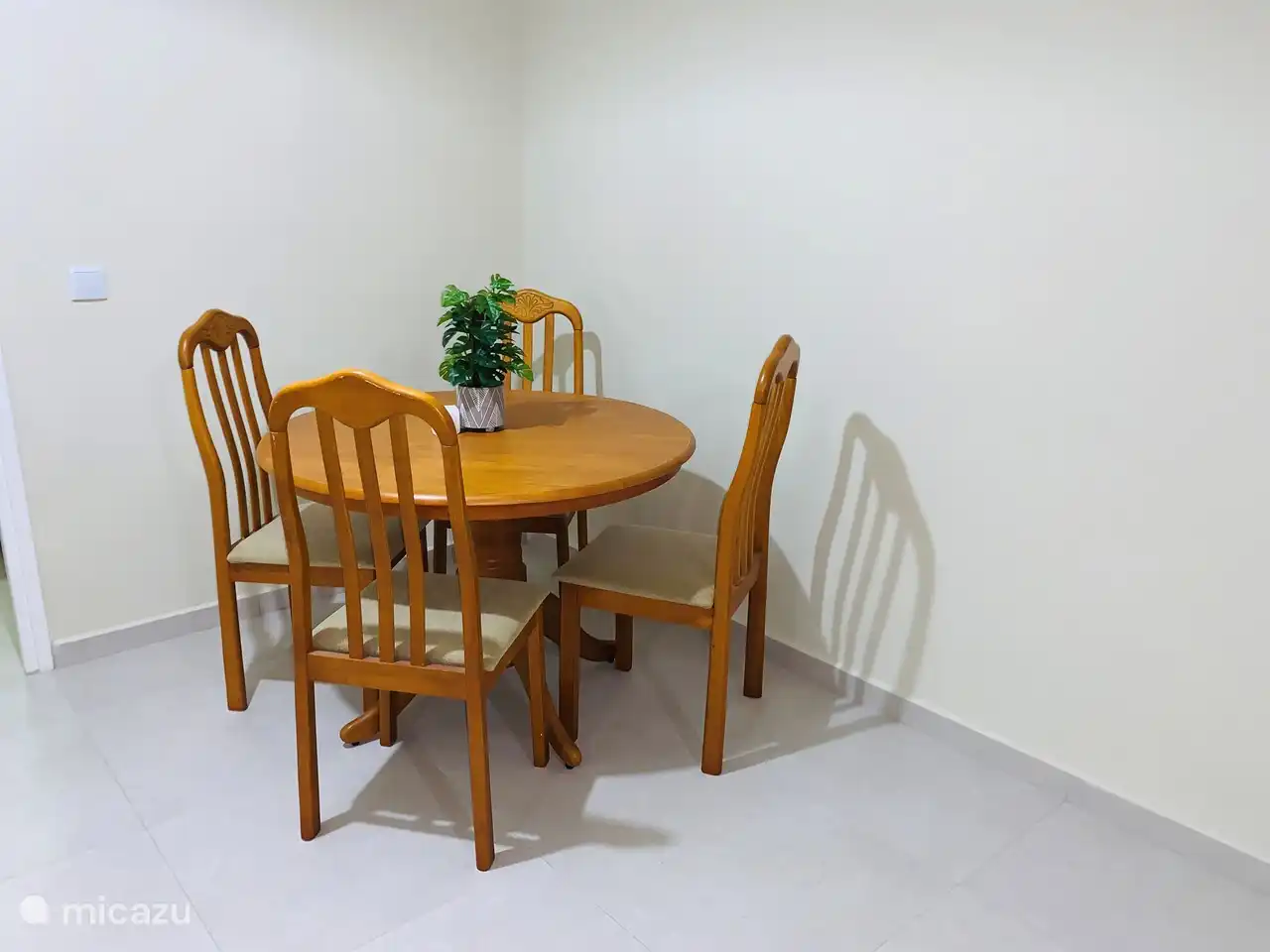 Dining area for 4 people