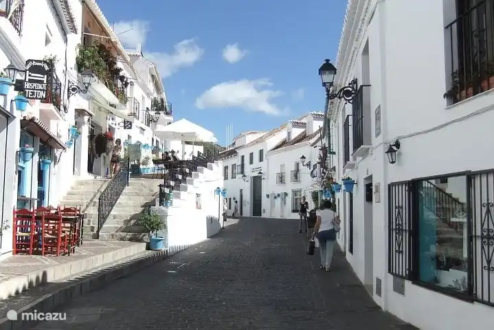 Debes haber estado aquí alguna vez, la tranquilidad que emana el pintoresco pueblo y las hermosas vistas es imprescindible para que toda cámara lo retrate.