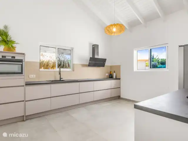 Villa Cinta - Home of Ease huren in Curaçao, Banda Abou (west), Fontein - villa BB-01 Villa Cinta - Keuken