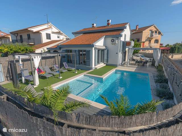 Vakantiehuis Kroatië, Istrië – villa Kuntrada 45 met kinderen en verwarmd zwembad