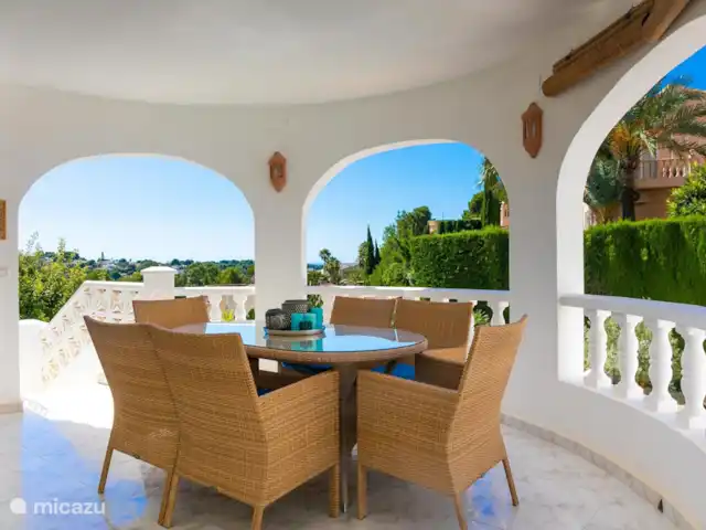 Villa la Siësta huren in Spanje, Costa Blanca, Moraira - vakantiehuis Het terras boven, hier kan je heerlijk je dag beginnen