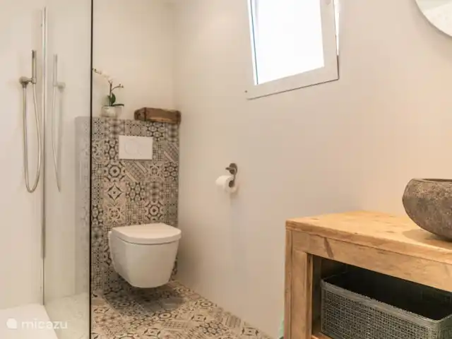 Villa la Siësta huren in Spanje, Costa Blanca, Moraira - vakantiehuis Moderne badkamer met toilet, douche en wastafel