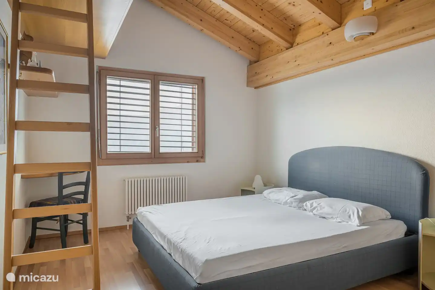 Un dormitorio doble.