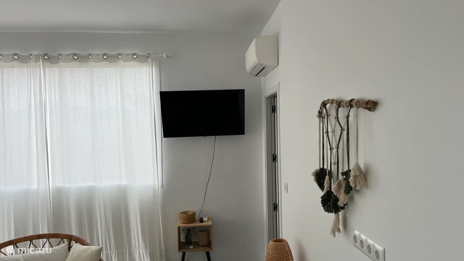 Smart TV. Vous pouvez diffuser n’importe quoi depuis votre appareil vers la TV.