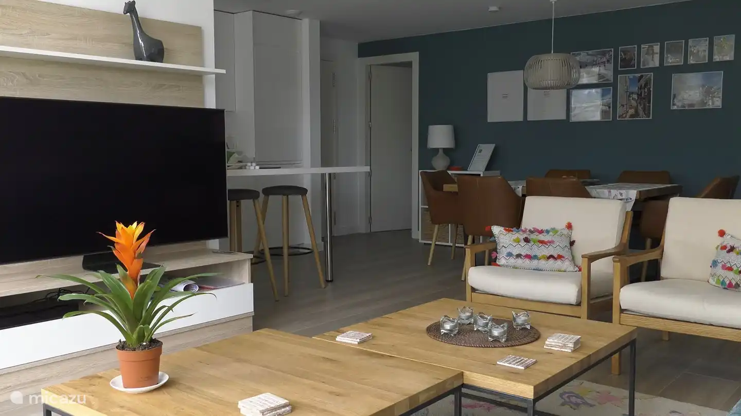 You will quickly feel at home in the carefully furnished living room.