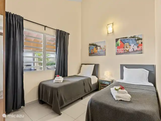 Villa de luxe II avec piscine à Curaçao | Curaçao, Banda Abou (ouest), Big Mountain - villa Chambre
Lit
Armoire
Serviettes