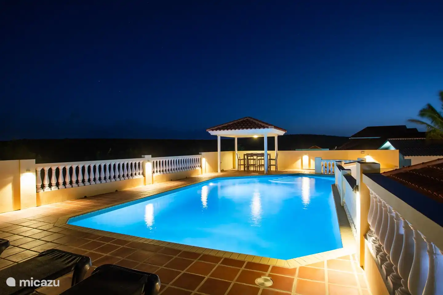 Schwimmbad 
Abend
Sitzecke