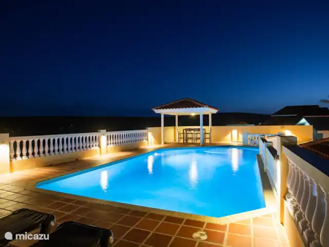 Villa de luxe II avec piscine à Curaçao | Curaçao, Banda Abou (ouest), Big Mountain - villa Piscine 
Soir
Coin salon