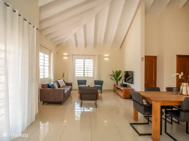 Villa de luxe II avec piscine à Curaçao | Curaçao, Banda Abou (ouest), Big Mountain - villa Salon
Salle
Coin salon
TÉLÉ