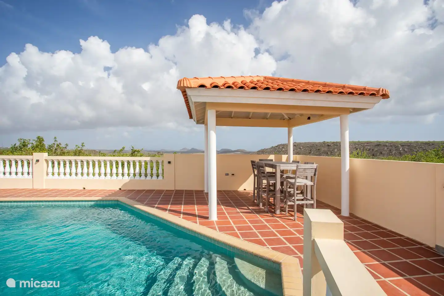 Sitzecke
Schwimmbad
Ansehen