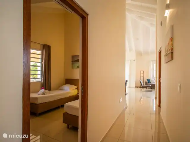 Villa de luxe II avec piscine à Curaçao | Curaçao, Banda Abou (ouest), Big Mountain - villa Chambre
Corridor
Serviettes