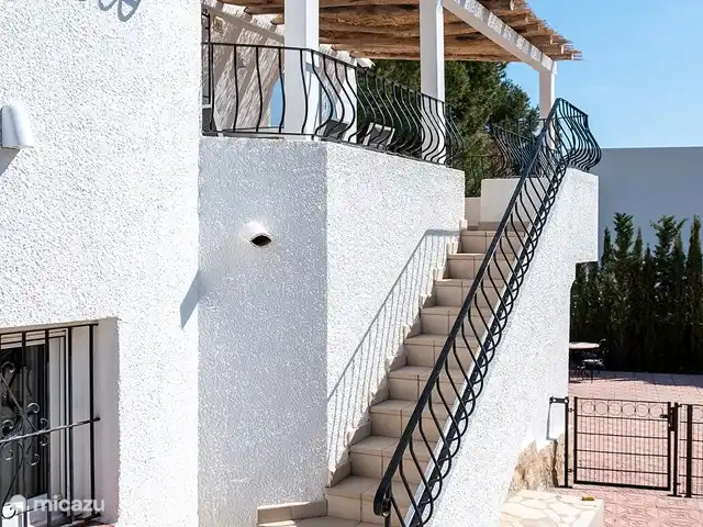 Casa Molar huren in Spanje, Costa Blanca, Altea - villa Zijaanzicht met opgang 1e verdieping