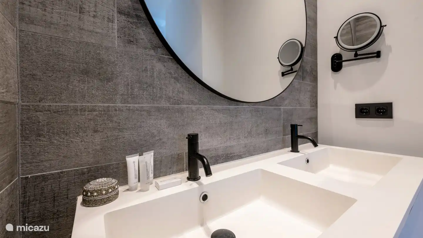 Espejo Espejo en la pared…