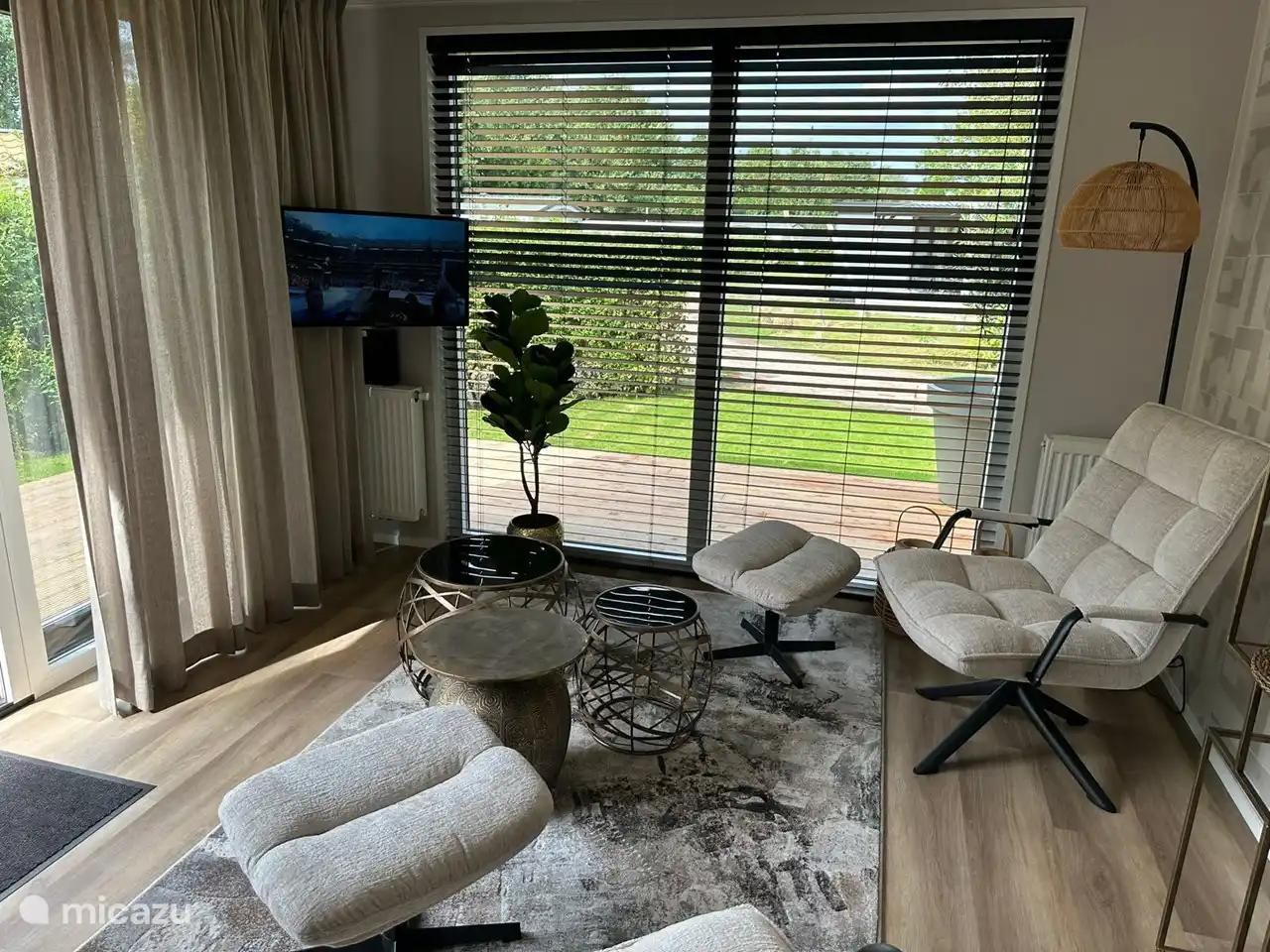 Das schöne Wohnzimmer mit TV