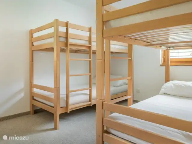 Eilander Sunshine en Suiza, Valais, Fiesch - apartamento 1 dormitorio con 2 literas