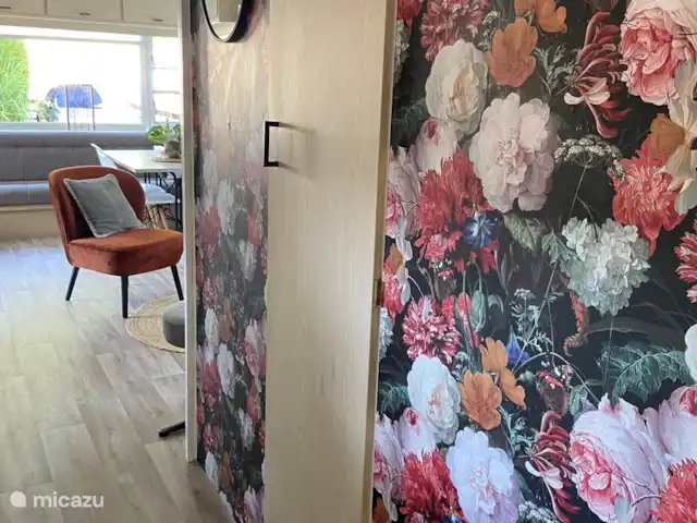 Mobil-home à De Leughte Renswoude | Pays-Bas, Utrecht, Renswoude - mobil-home Le hall avec cuisine et porte de la chambre 2