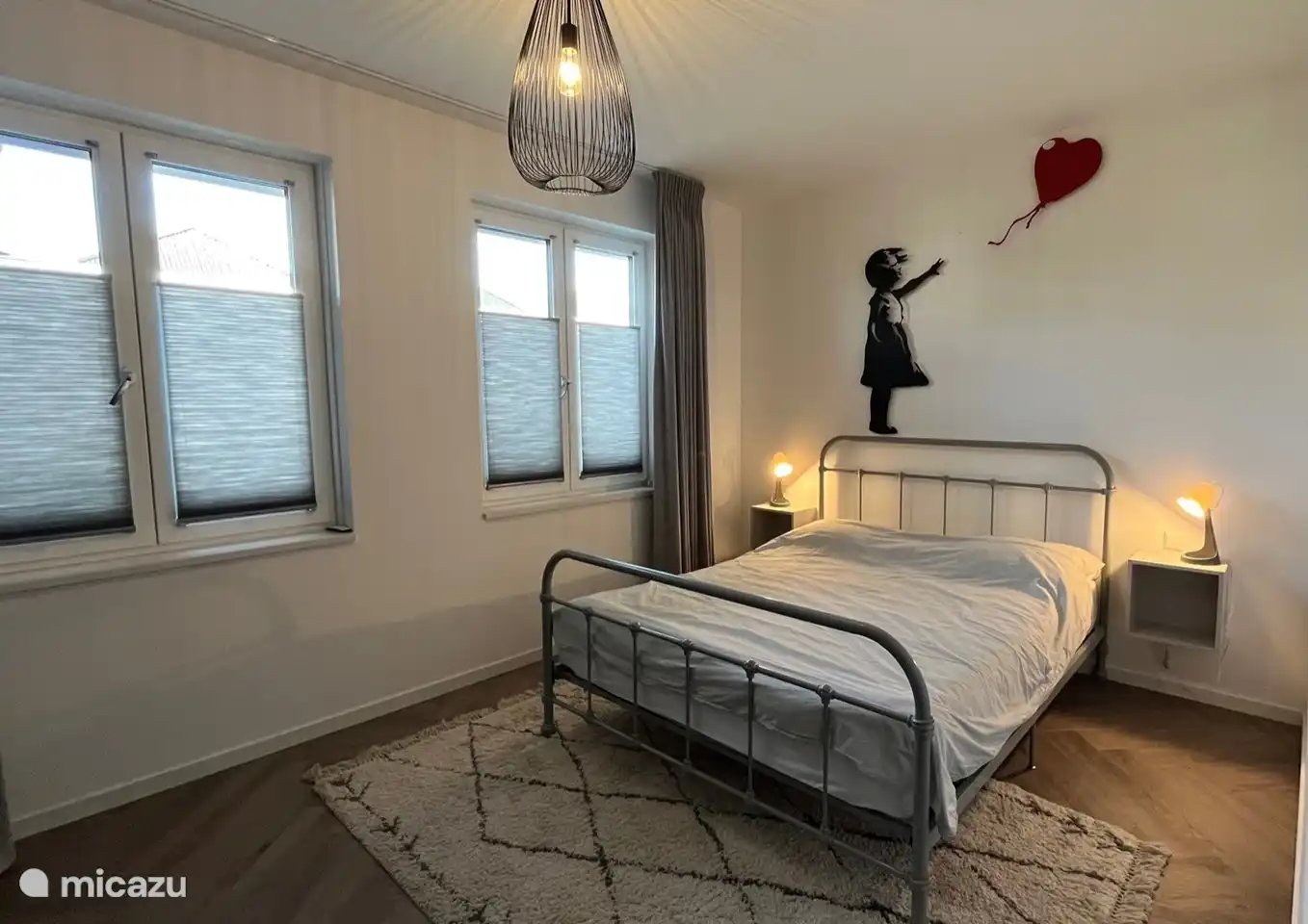 Geräumiges Schlafzimmer im 1. Stock