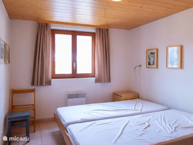 Location de Vacances Suisse, Valais, Fiesch, appartement - Stachelbeere EG Chambre à 2 lits