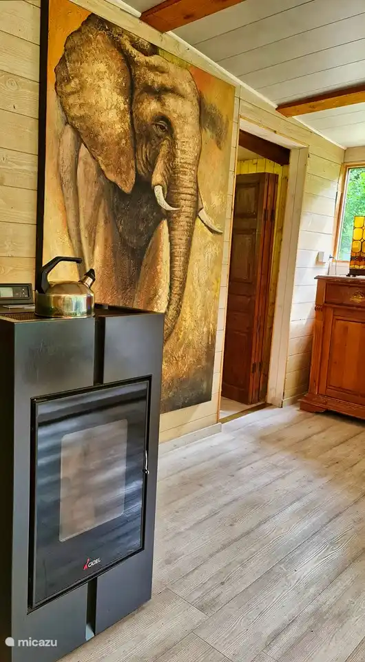 Der Pelletofen sorgt für eine warme, gemütliche Atmosphäre