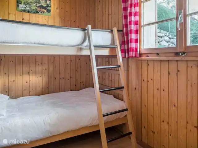 Wasserhügeli en Suiza, Valais, Fiesch - apartamento 1 dormitorio con literas