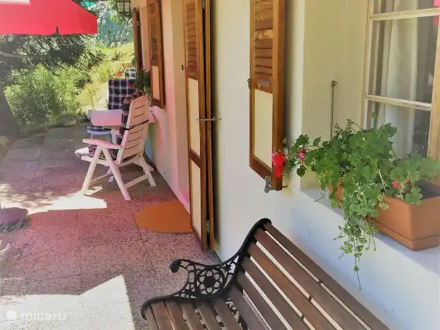 Wasserhügeli en Suiza, Valais, Fiesch - apartamento El chalet se encuentra en un lugar soleado, con vistas al pueblo de Fiesch, la cadena sur de las montañas de Valais y el pueblo histórico de Ernen.