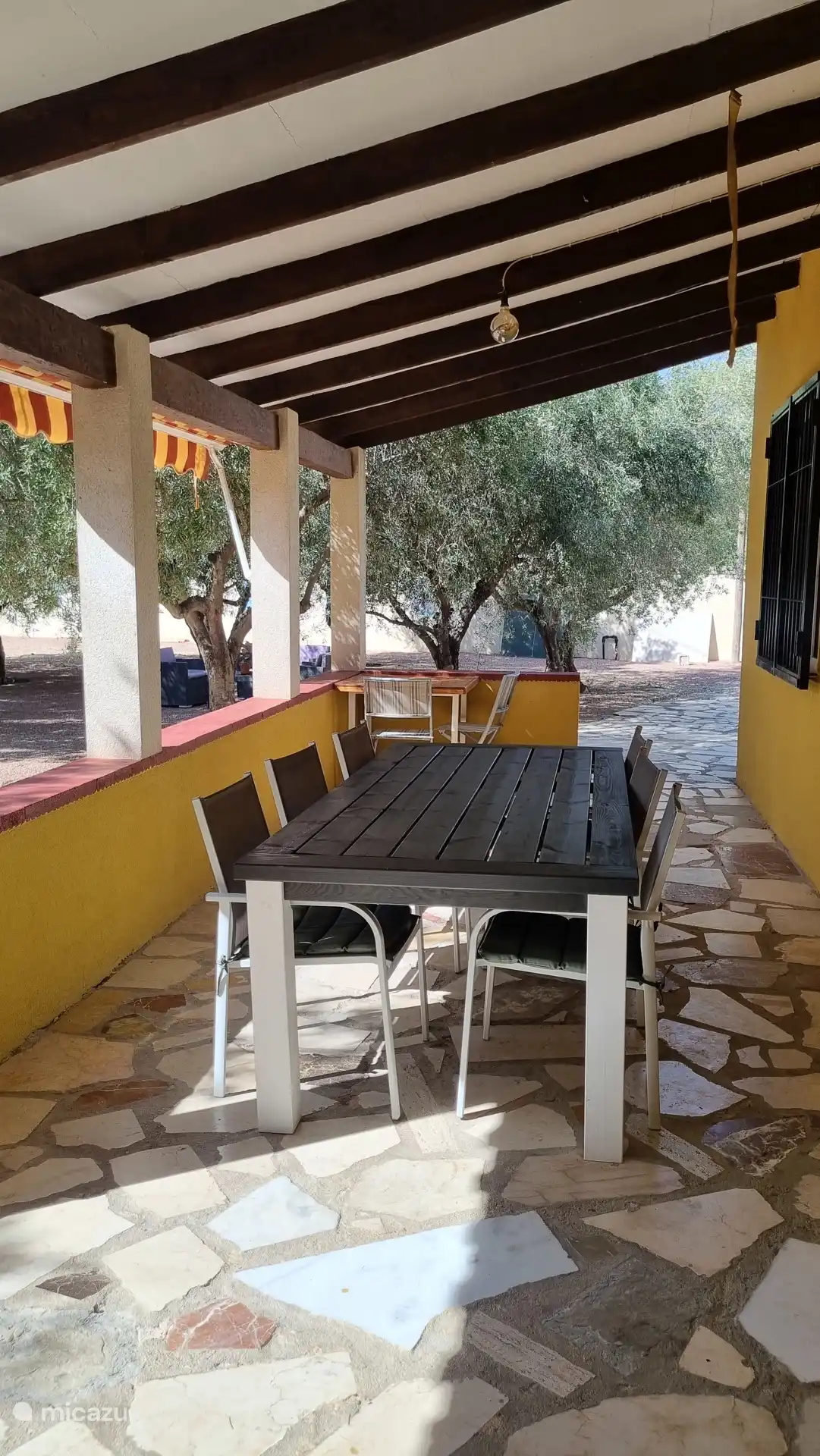 Por la mañana puedes desayunar deliciosamente aquí y disfrutar de las vistas.