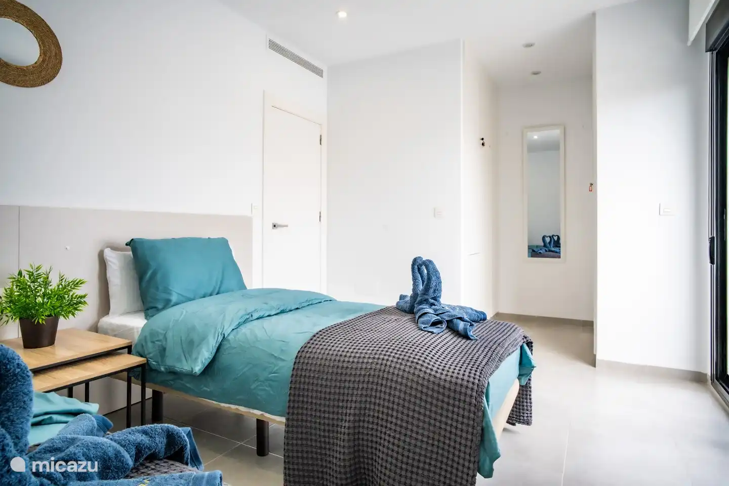 Schlafzimmer 2
2 Einzelbetten
1. Etage