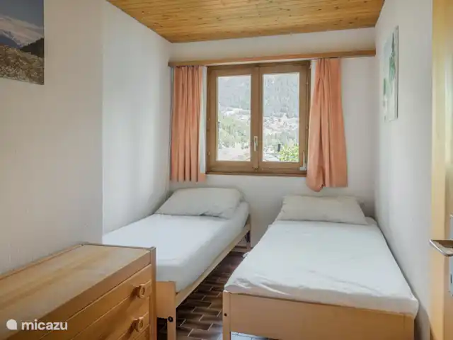 Trimka | Suisse, Valais, Fiesch - appartement Chambre avec 2 x lits simples