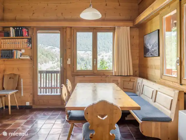Trimka | Suisse, Valais, Fiesch - appartement salle à manger