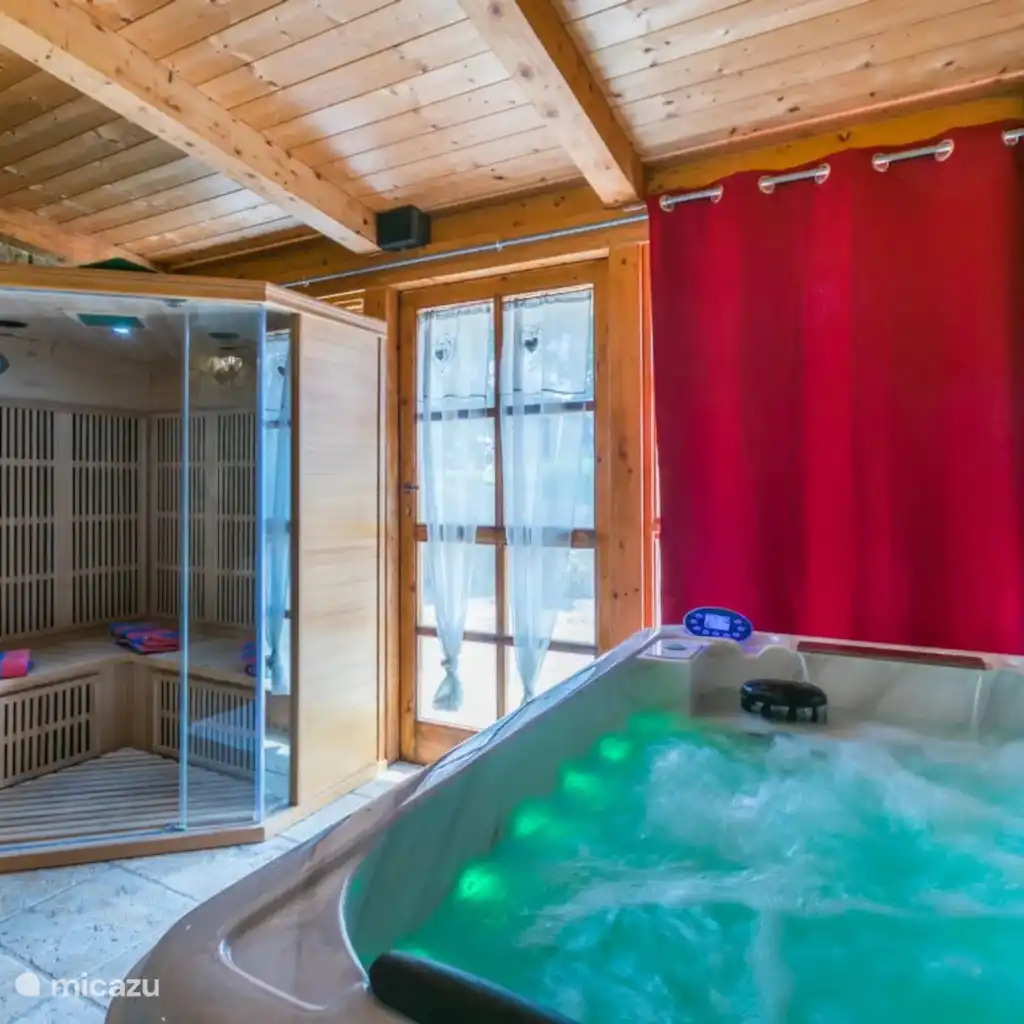 Huis met privé zwembad nabij Siena