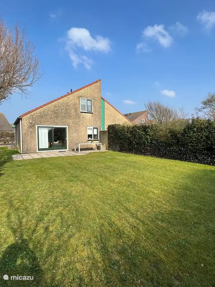 großzügiger Garten, Salzküste