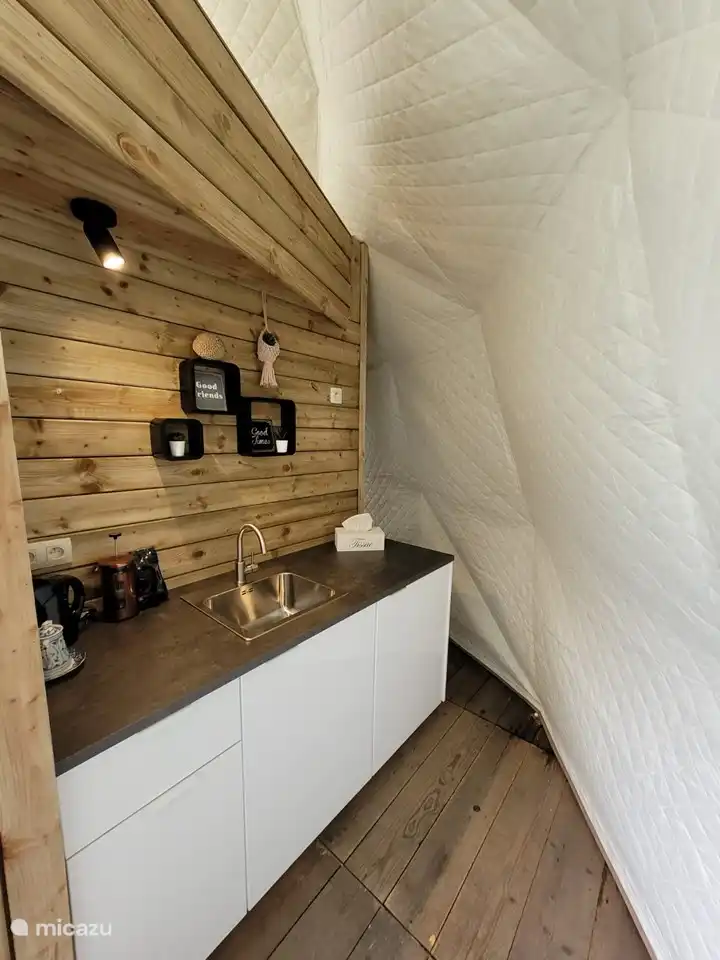 cocina en tienda glamping