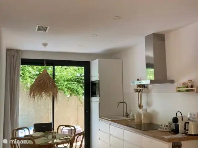 Casa la Vinya appartement Muntanya | Espagne, Costa Brava, Sant Feliu de Guíxols - appartement Cuisine entièrement équipée.